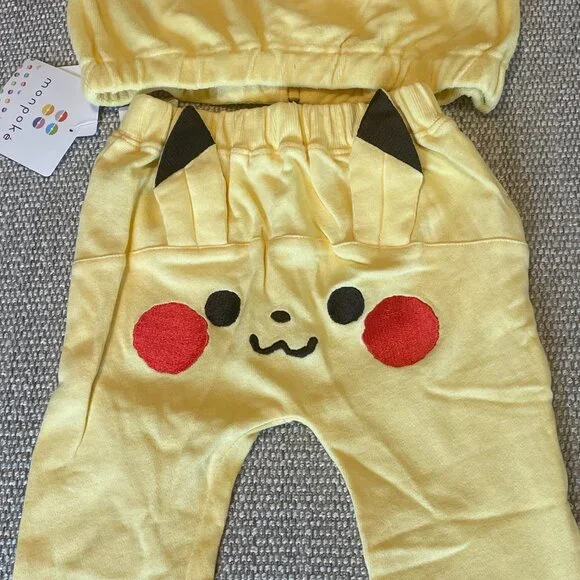 NWT Monpoké (Monpoke) Pickachu Cosplay Hooded Pajama Set
